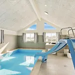 8 Bedroom Stunning In Semesterbostad
