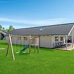 8 Bedroom Stunning In Vejby