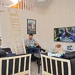 8 Bedroom Stunning In Tatil Evi Vejby