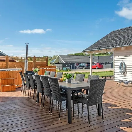 Holiday home 8 Bedroom Stunning In Vejby