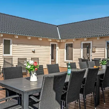 8 Bedroom Stunning In Holiday home *