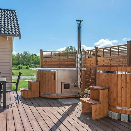 8 Bedroom Stunning In Holiday home