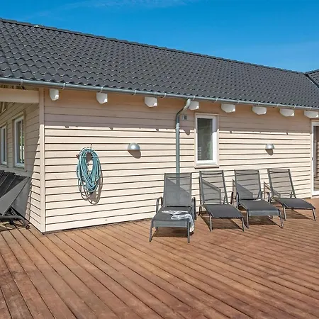 8 Bedroom Stunning In Vejby