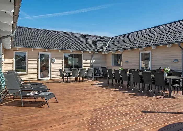 8 Bedroom Stunning In
