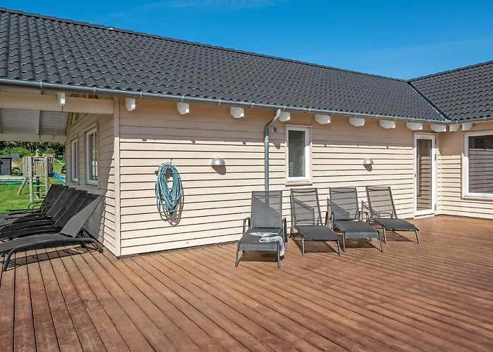 8 Bedroom Stunning In Vejby
